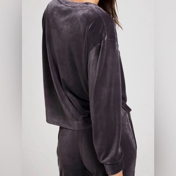 Soma Sweaters - Soma Weekend Gray Velour V-neck Long Sleeve Cozy Pullover Top Size Small